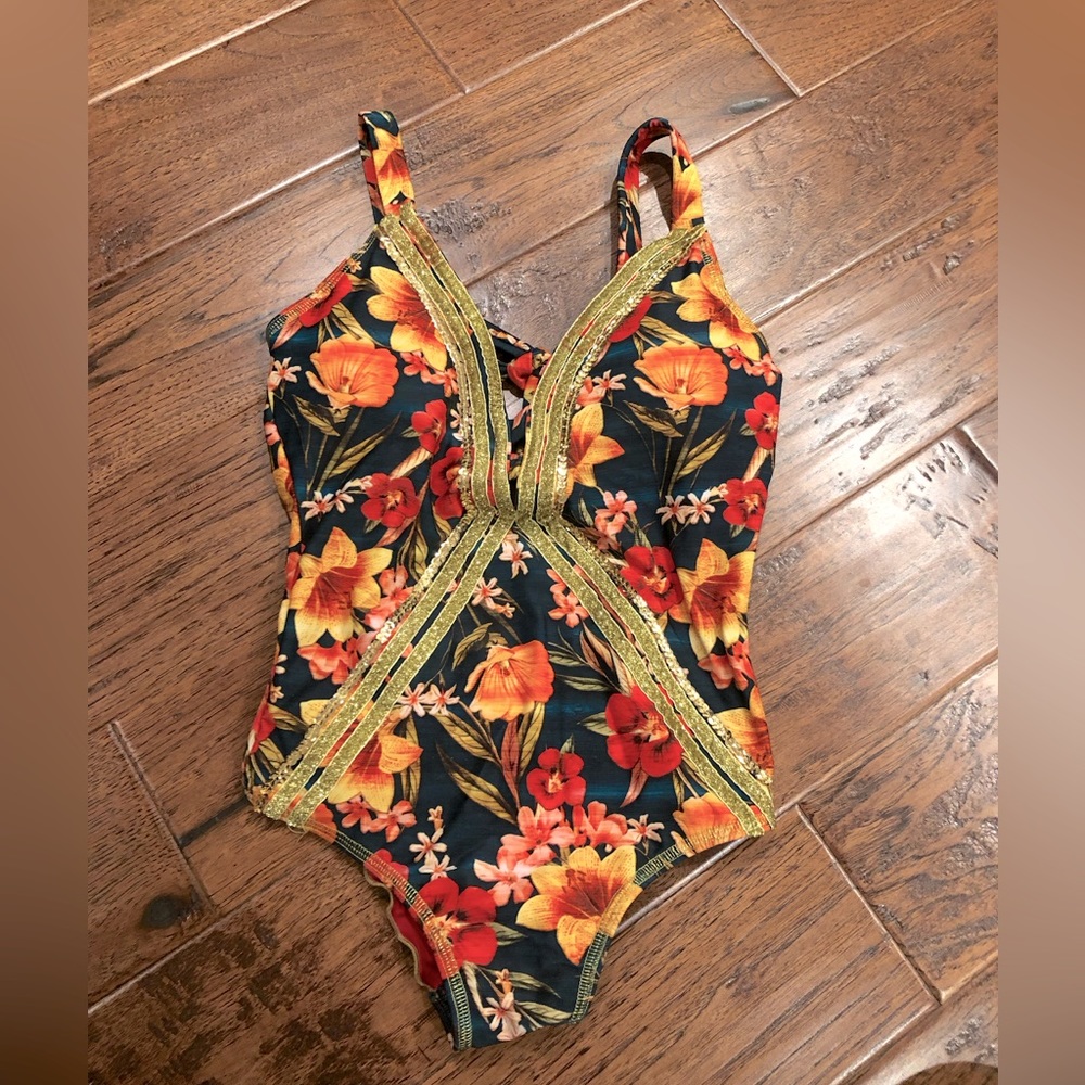 Bathing suit